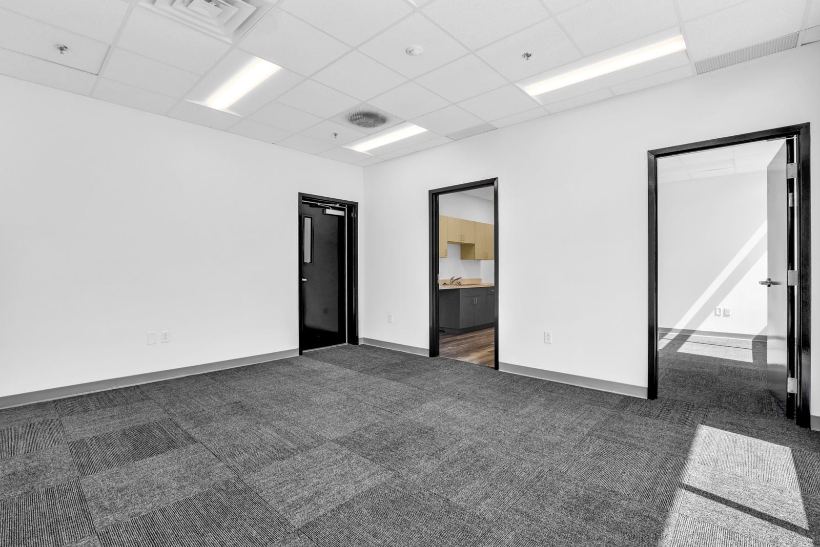 1315 Dean Forest - Building 2