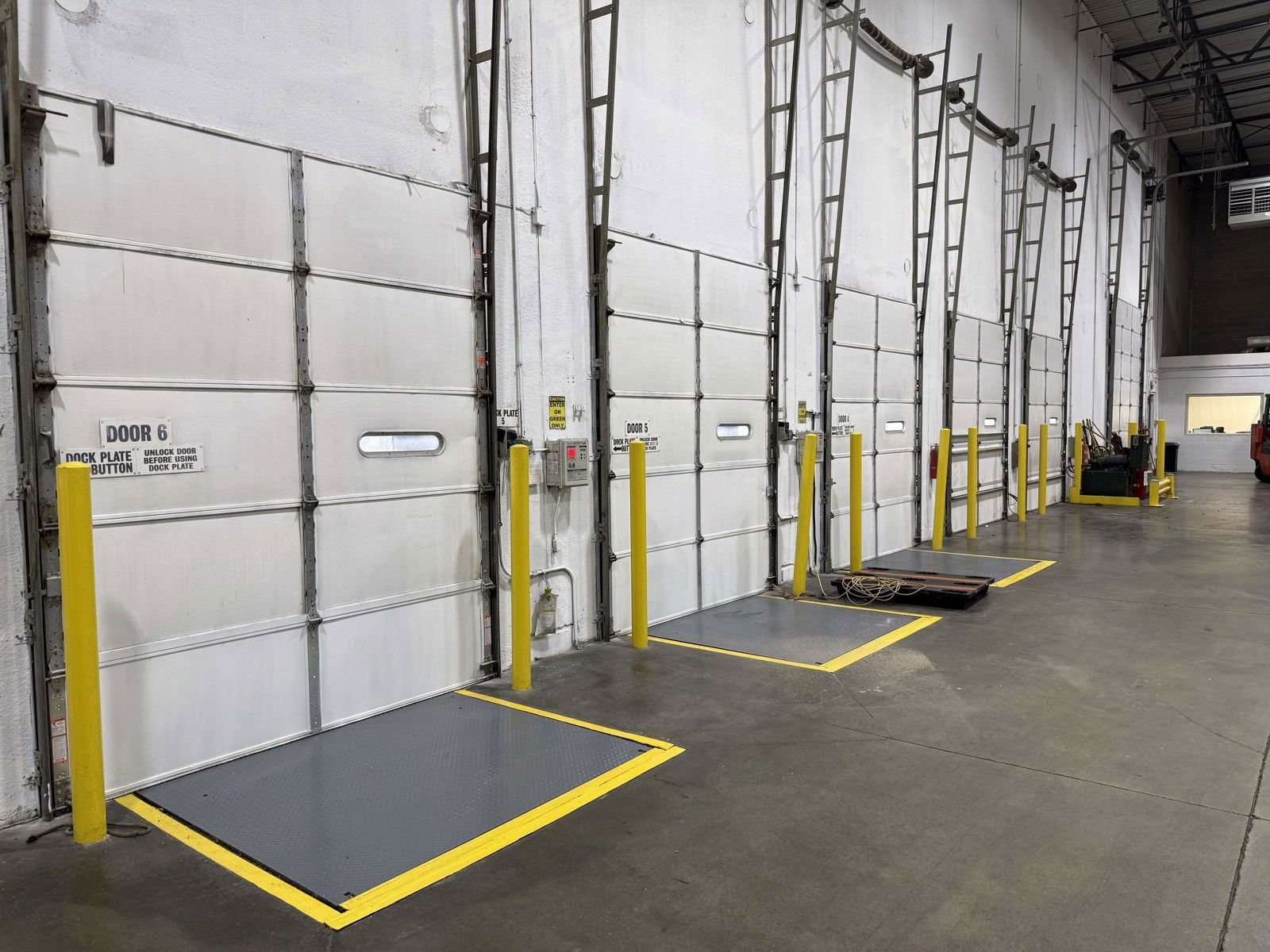 6721 W 73rd St, Bedford Park photo