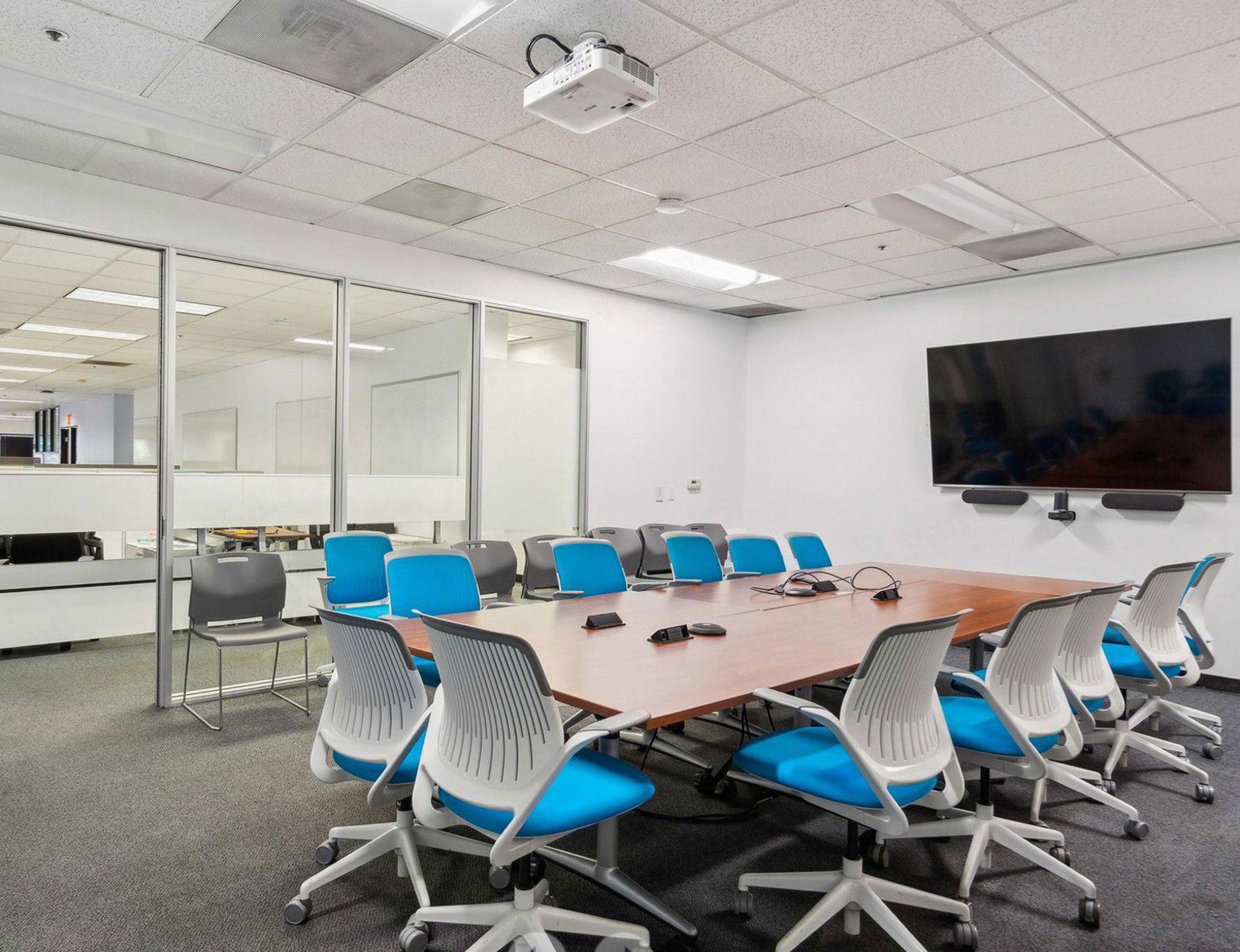 7068 Koll Center_Conference