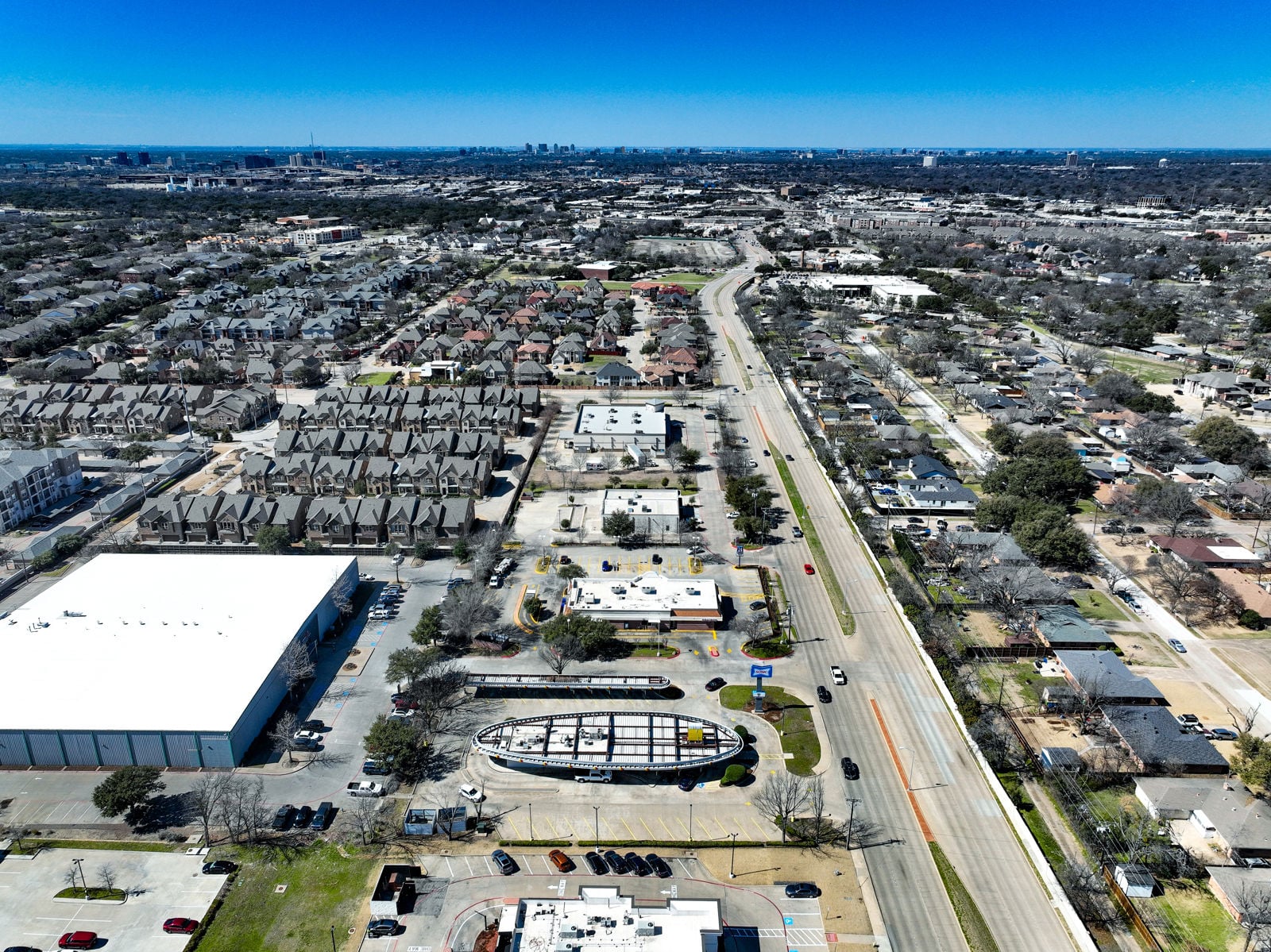 Operating Sonic Building 520 Centennial Boulevard - Image 3