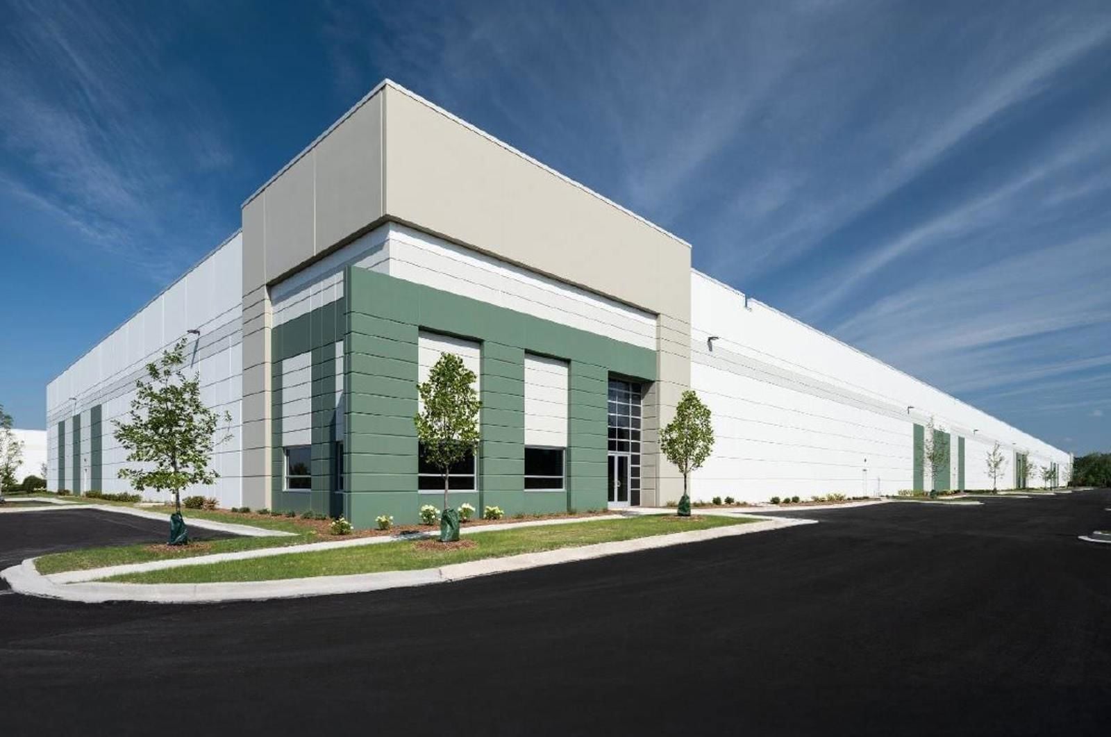 2431 N Delany Building photo