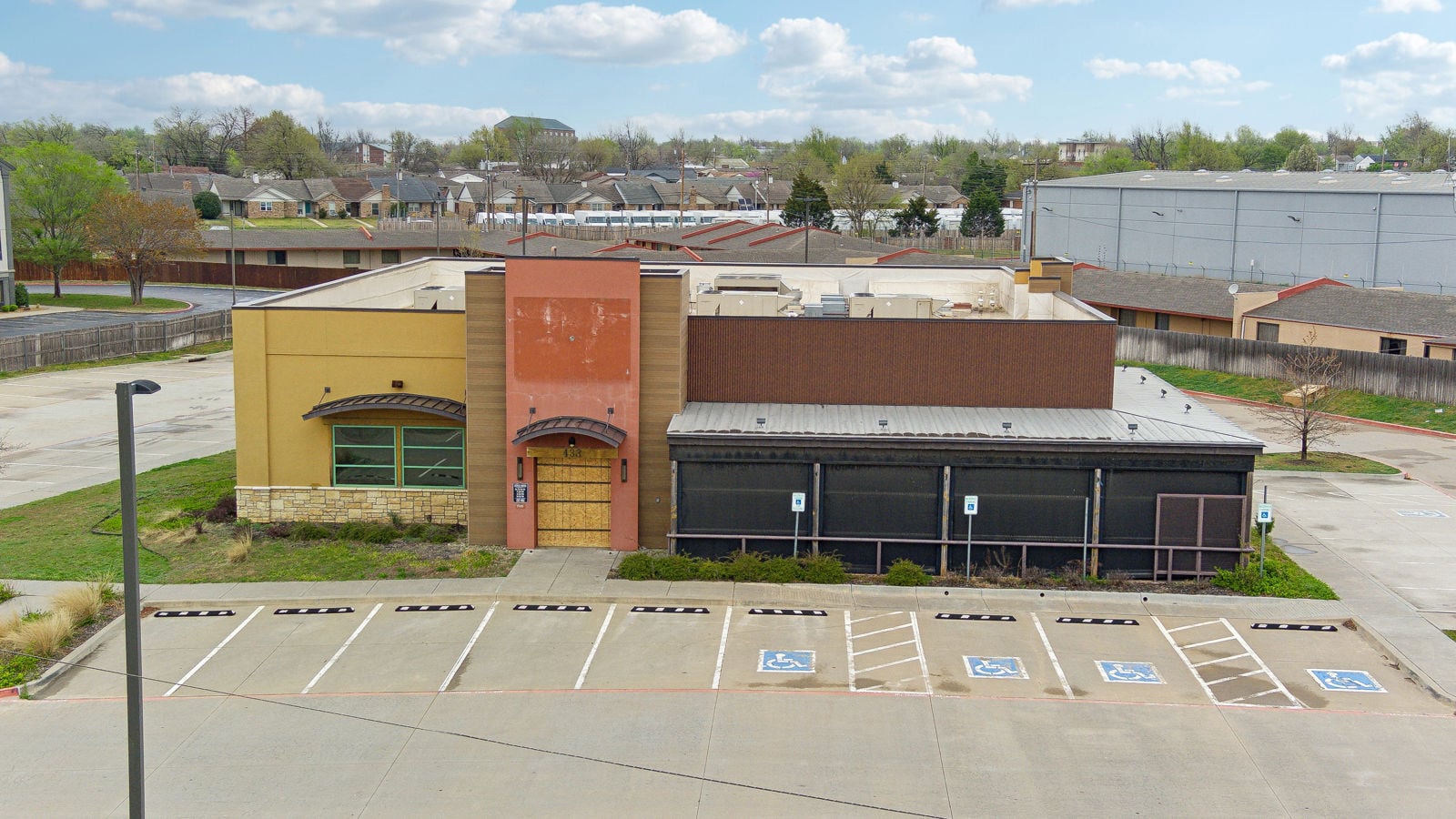 02-105_433 Planet Ct