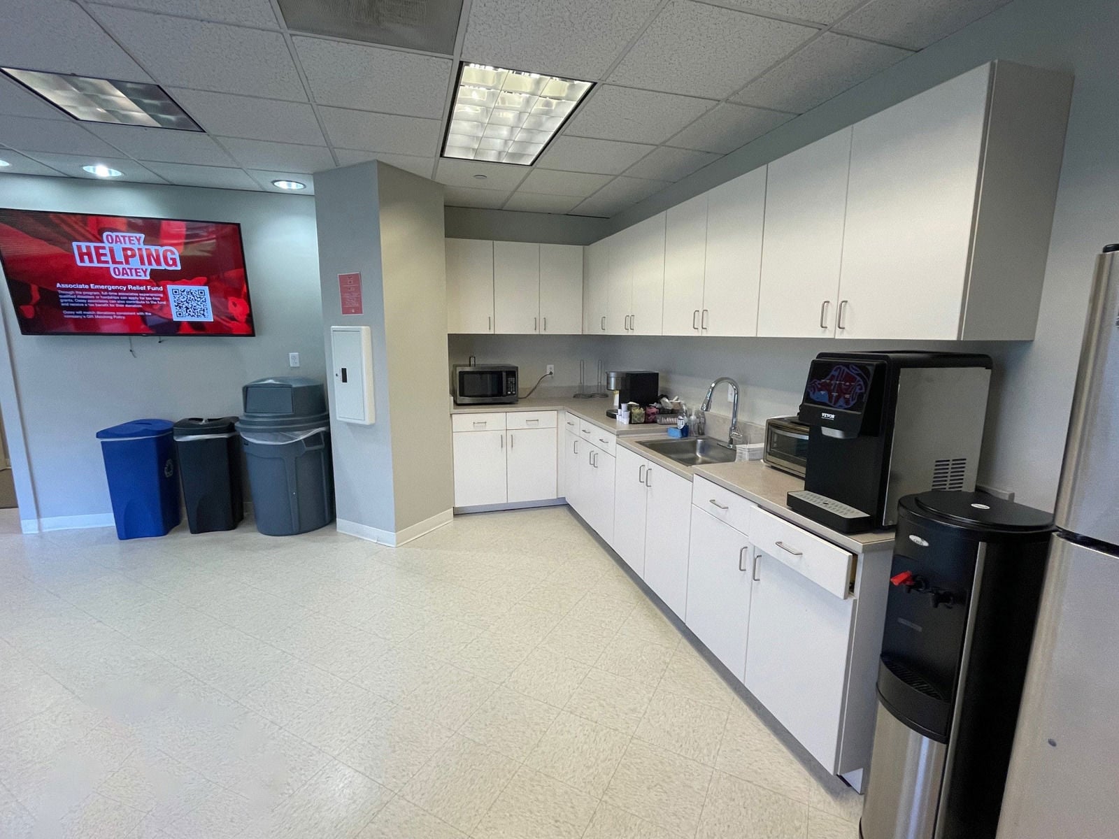 74 Batterson Park Rd_ Pond View_kitchen 2 copy