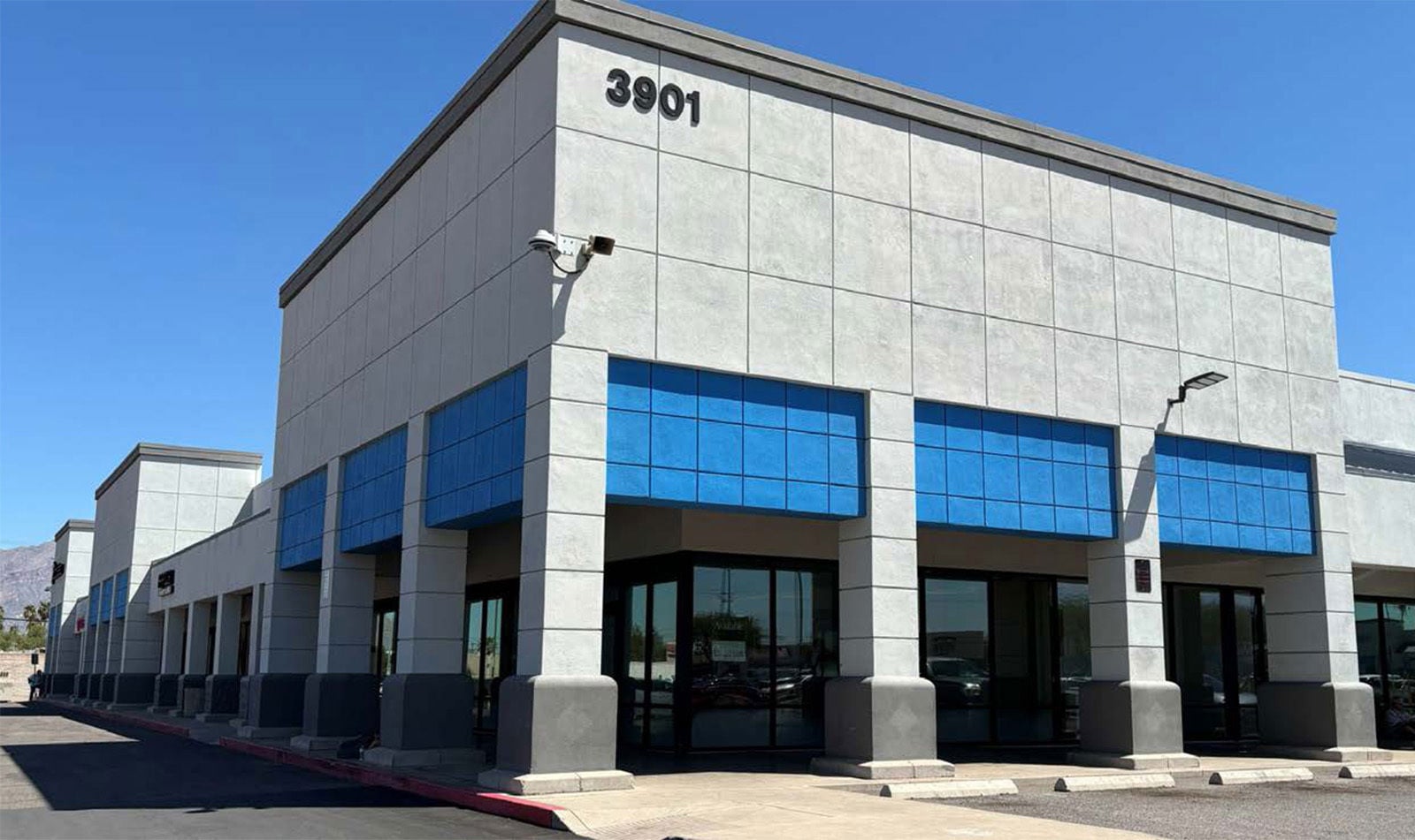 3901 E Grant Rd - Cover