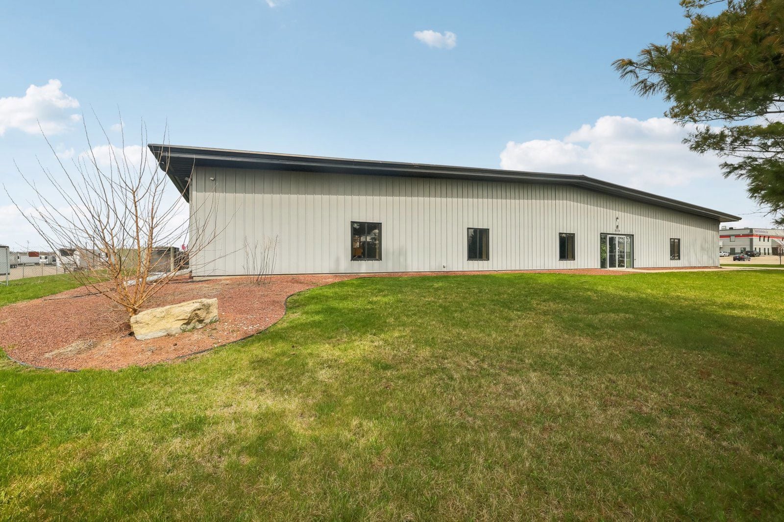 11-web-or-mls-Whitney St-2004-011