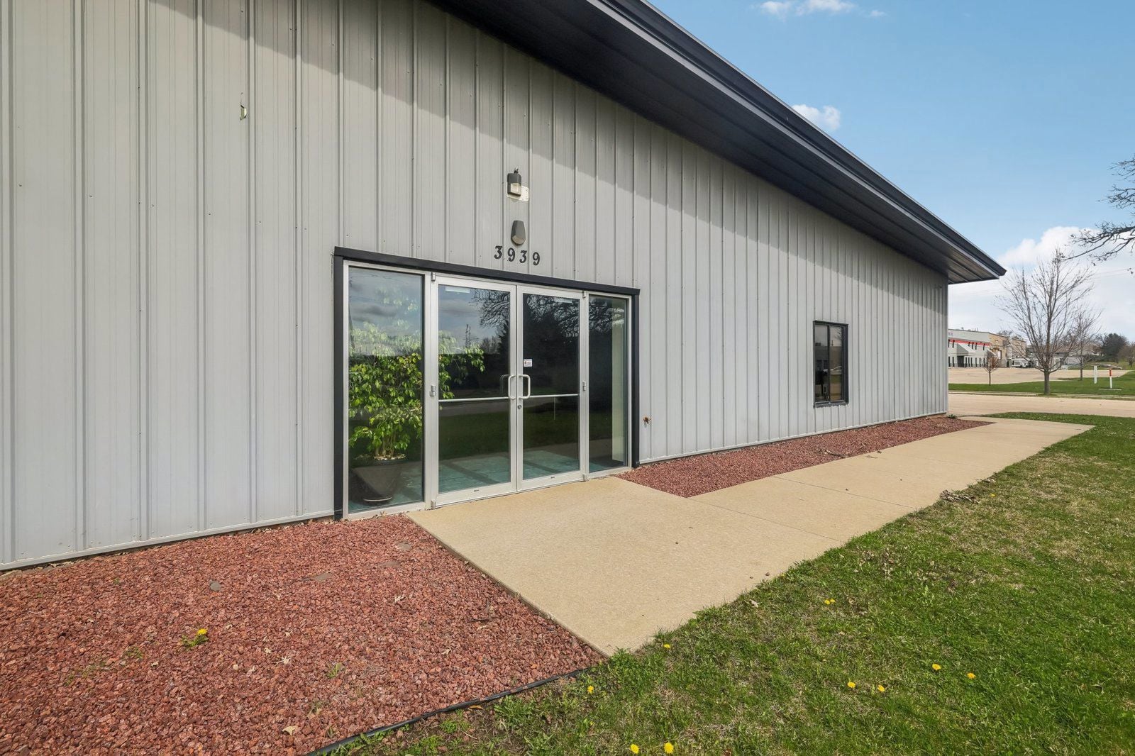 1-web-or-mls-Whitney St-2004-001