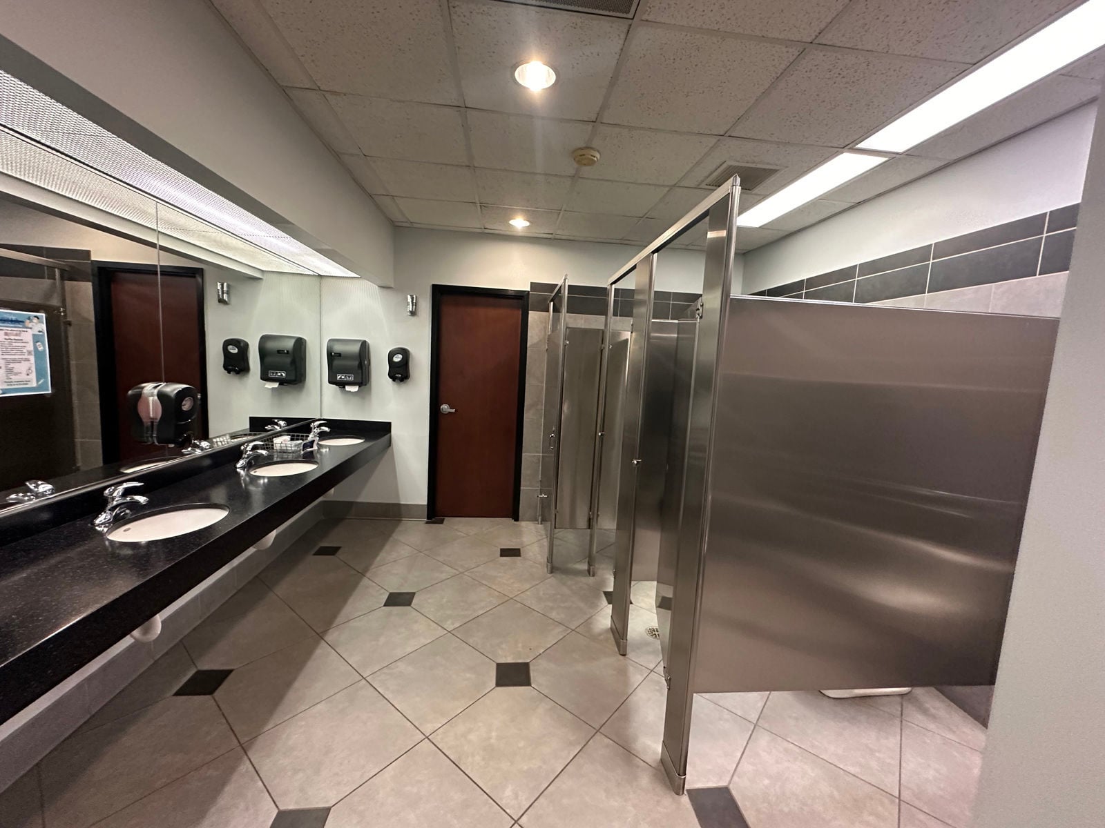 8141 Hull Street Road North - Image 6