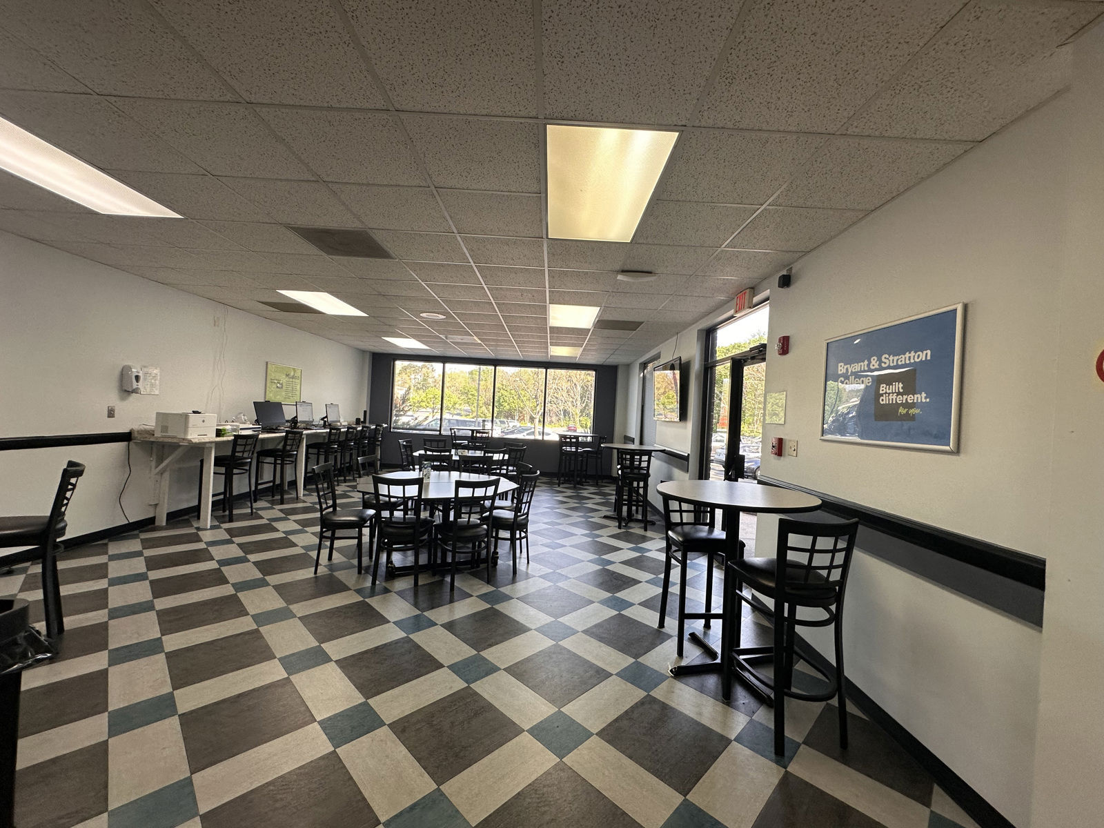 8141 Hull Street Road North - Image 4