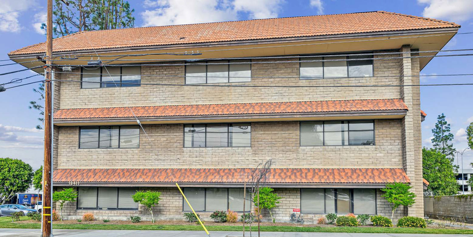 Tarzana Garden Plaza_Building Back Photo