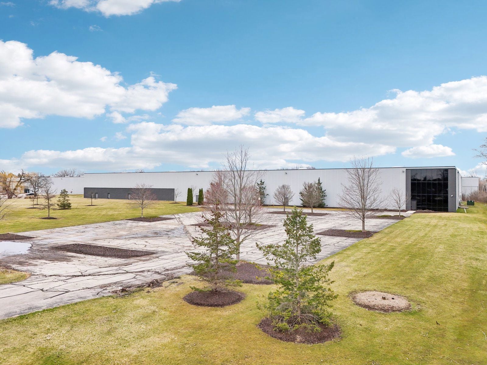 9-web-or-mls-W Donges Bay Rd-05042025-009