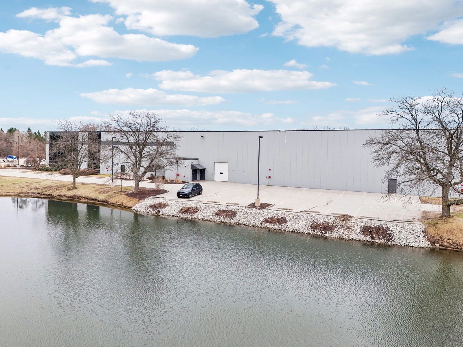 6-web-or-mls-W Donges Bay Rd-05042025-006