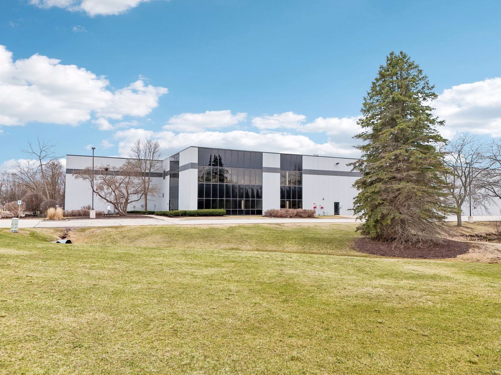 1-web-or-mls-W Donges Bay Rd-05042025-001