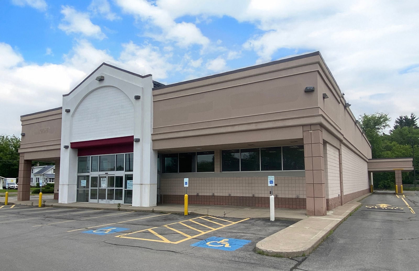 2616-brewerton-road-main-new