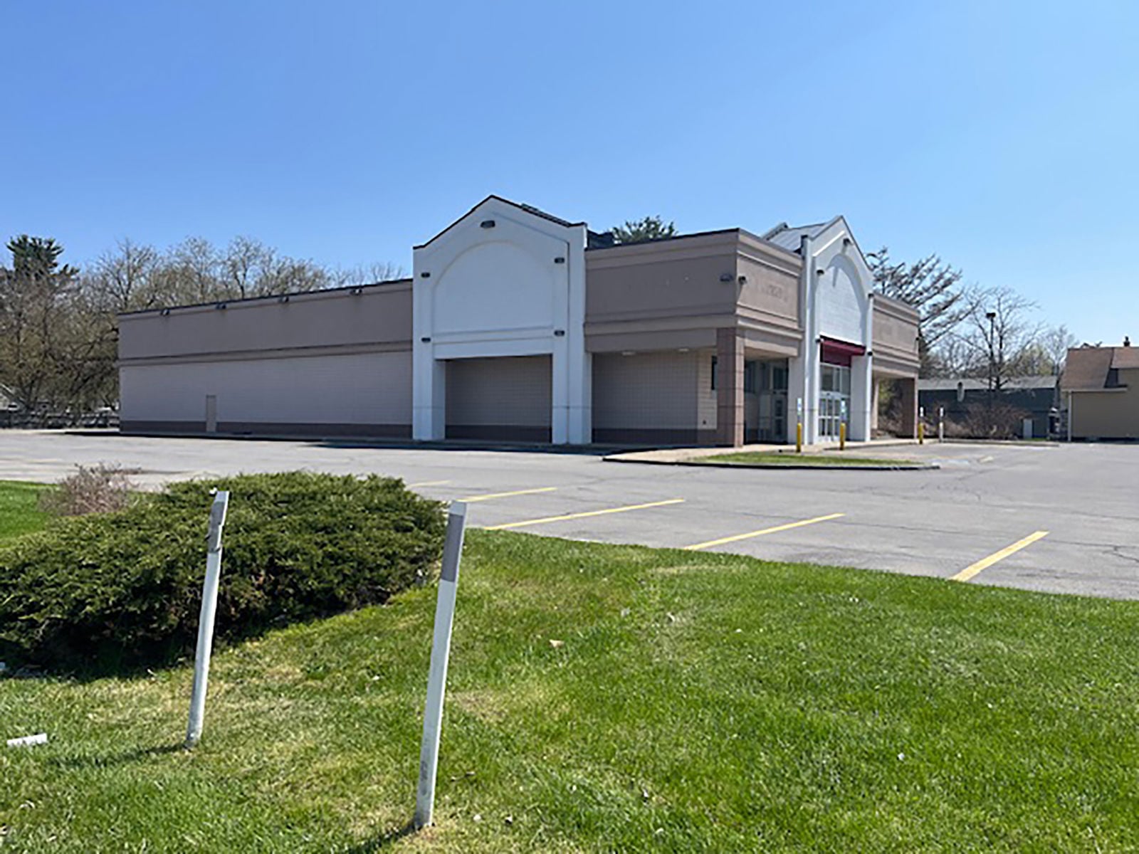 2616-brewerton-road-main-2