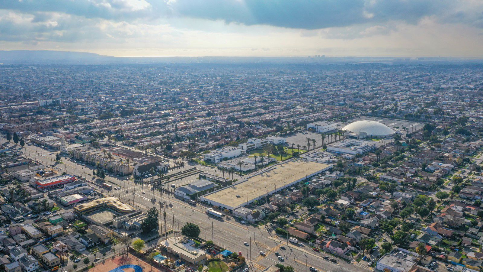 Crenshaw Christian Center 7833 Vermont Avenue - Image 15