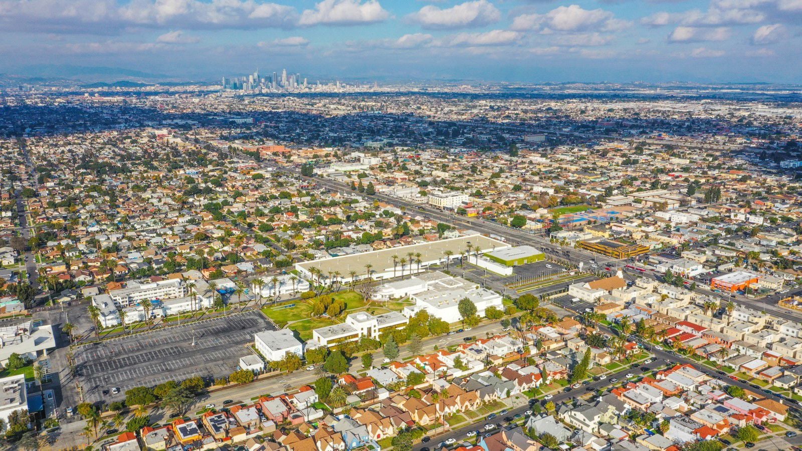 Crenshaw Christian Center 7833 Vermont Avenue - Image 2