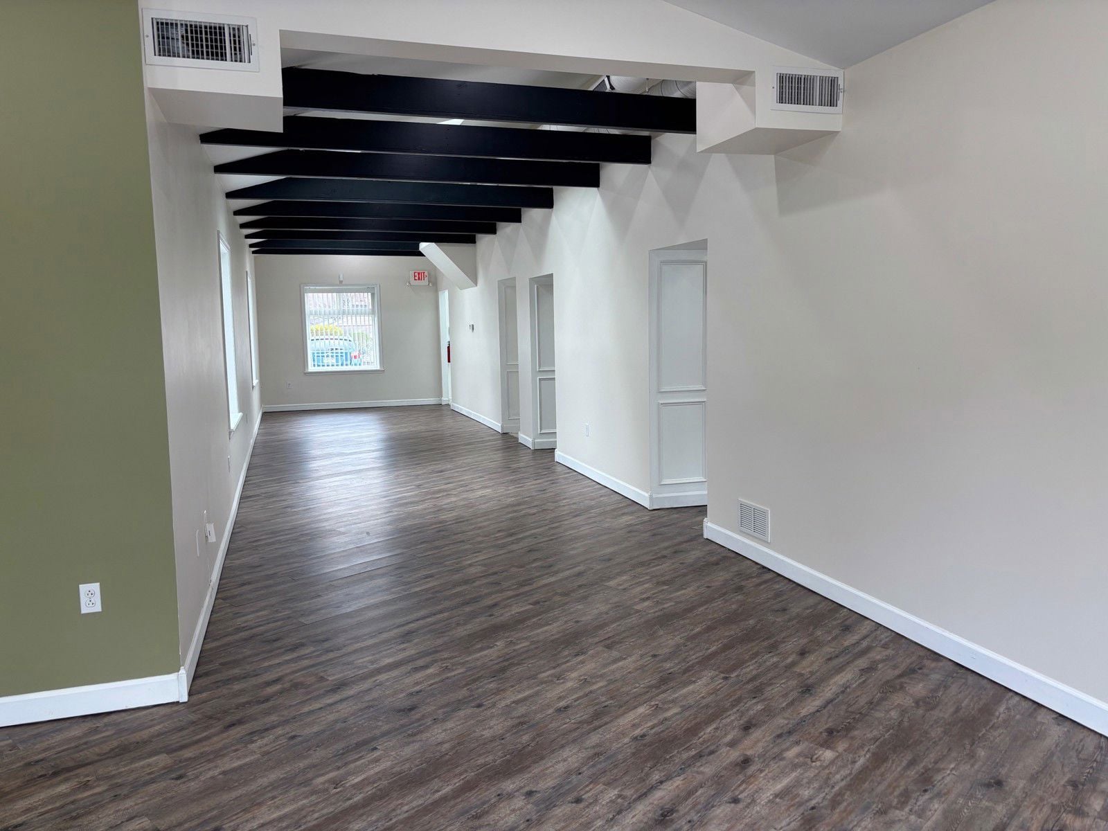 4500 William Penn Highway_Interior 1