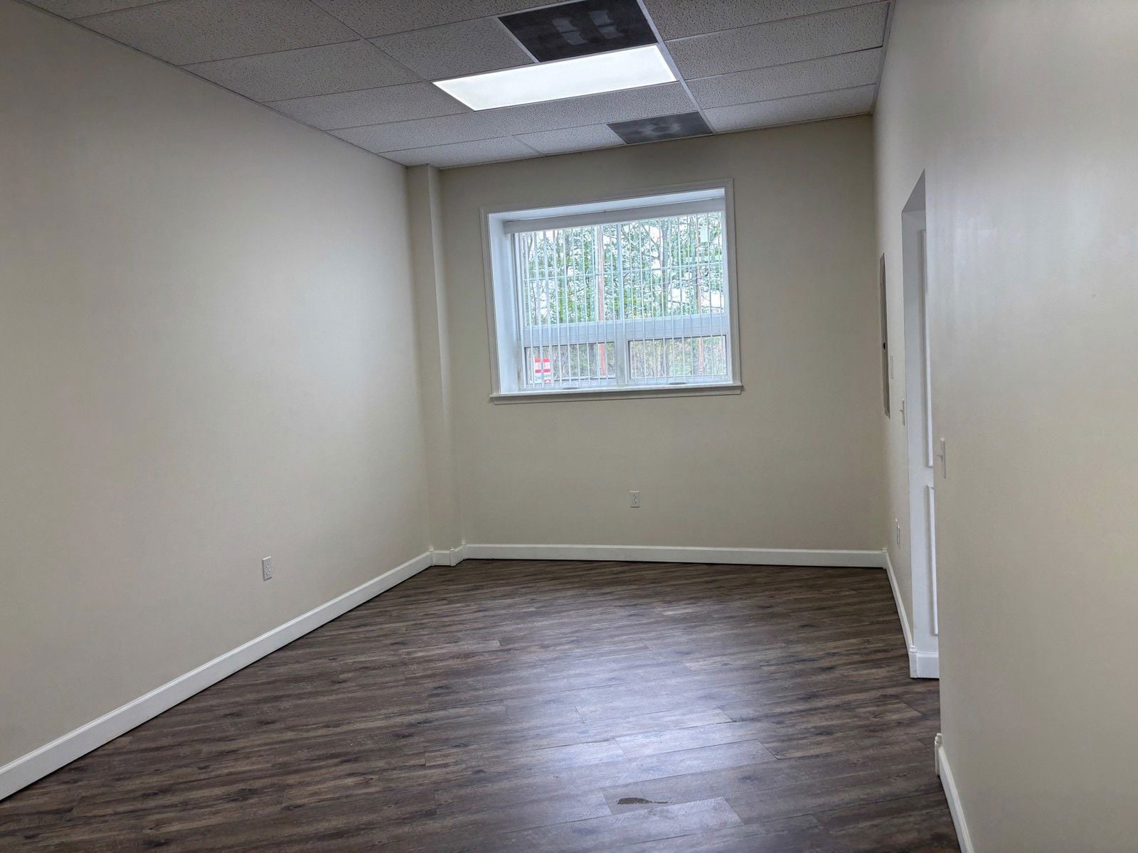 4500 William Penn Highway_Interior 4