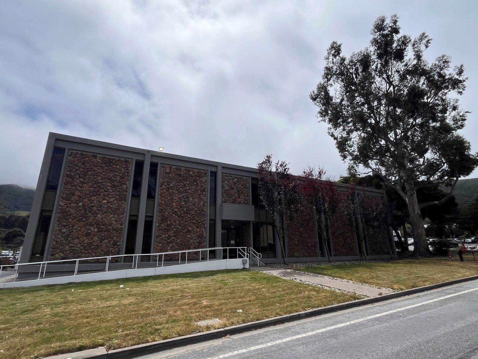 485 Valley Dr, Brisbane