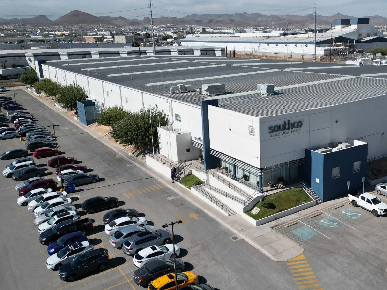 CUU00214 CIC (54,244 SF) - Front Photo