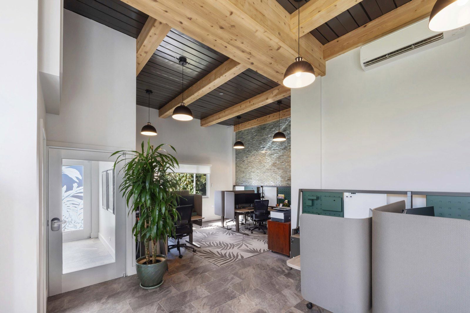 Int PH3 - looking at offic   entry