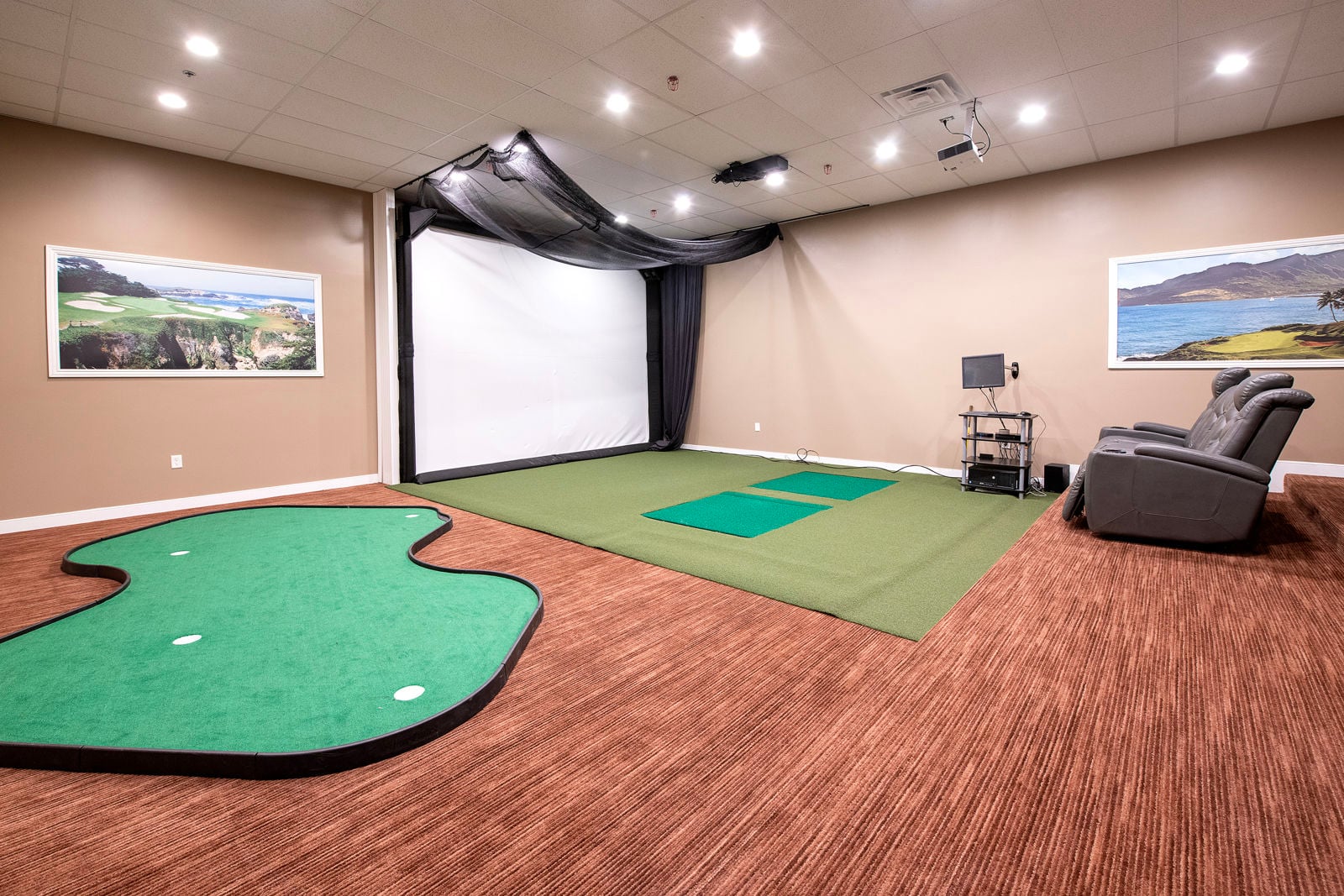 Virtual Golf Room