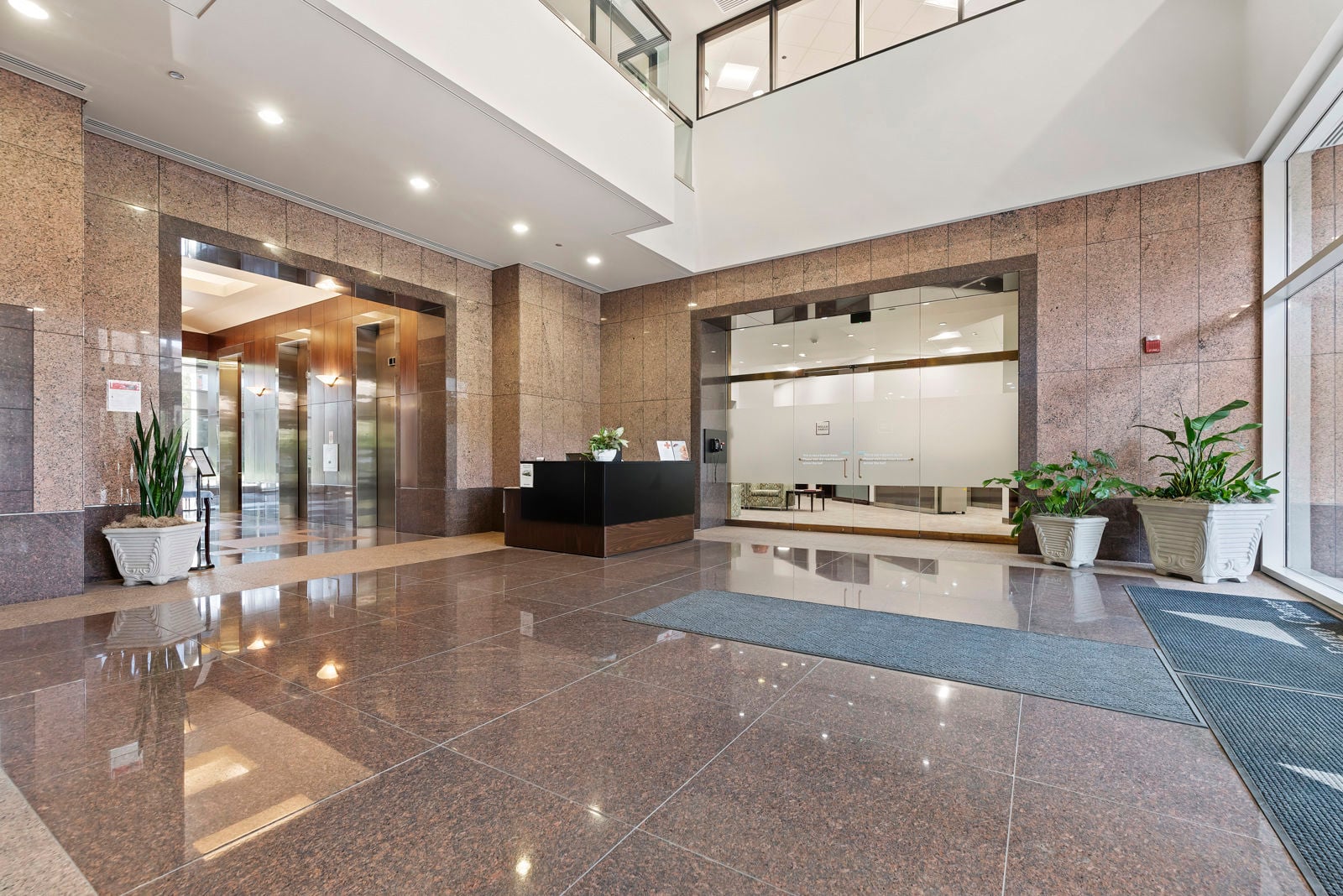 22-877 W Main Street_022