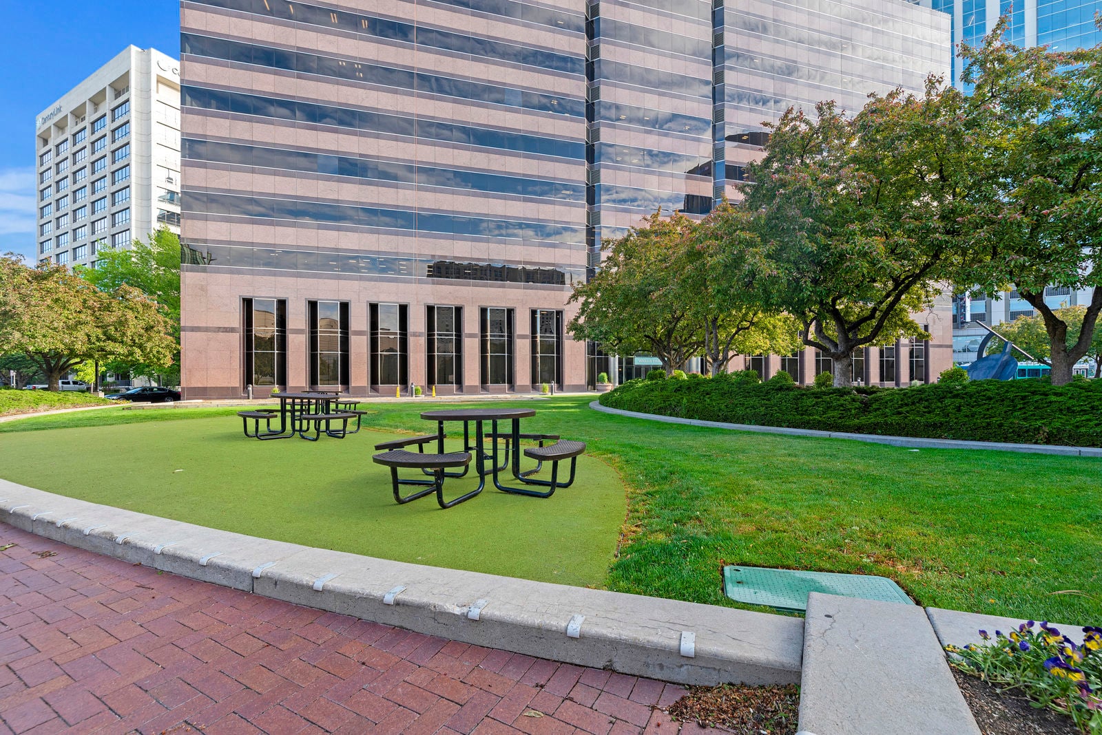 27-877 W Main Street_027