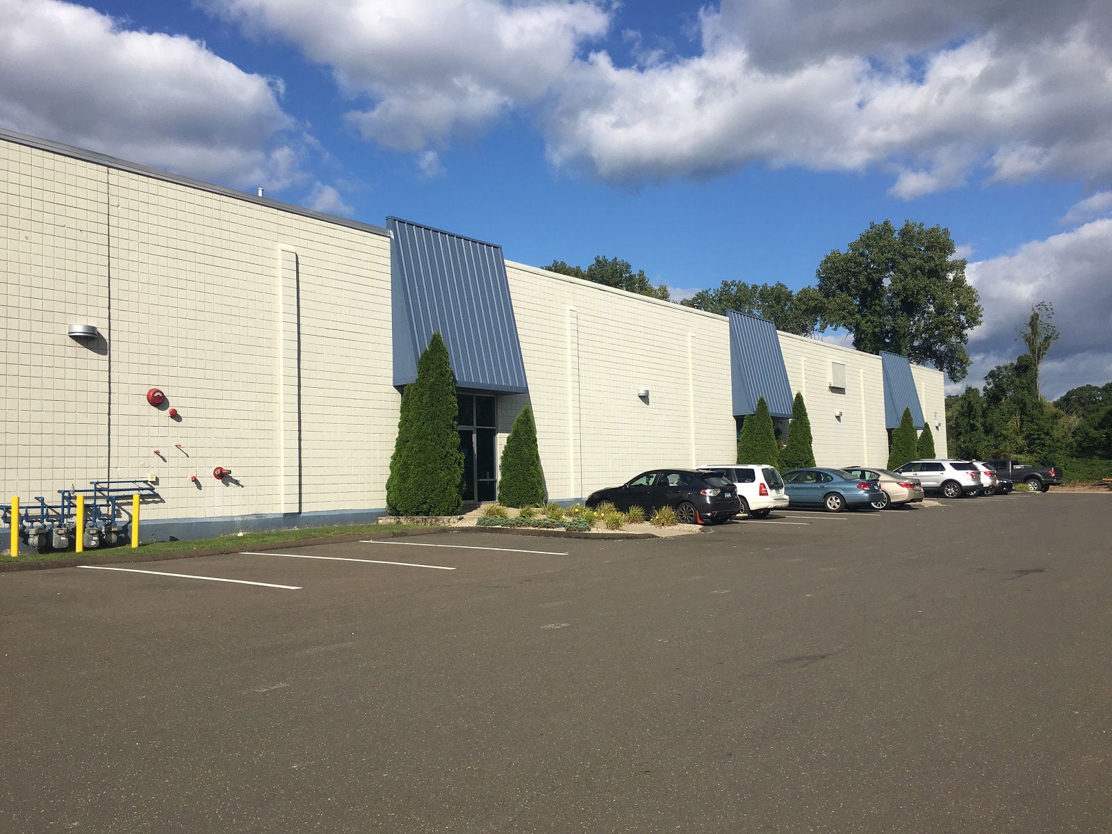 110 Republic Drive_ext.JPG