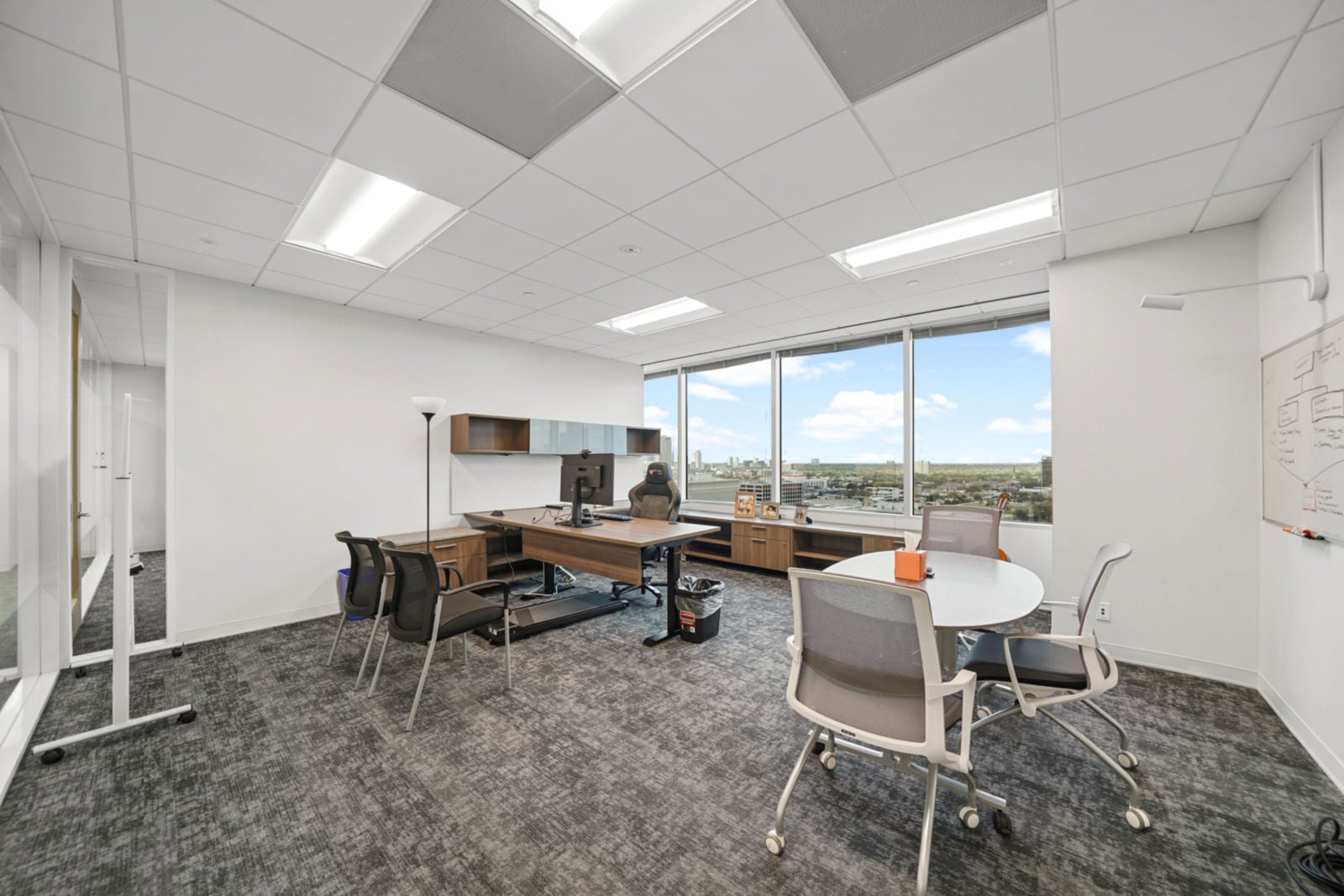 3200 Southwest Freeway 1700 Houston 12