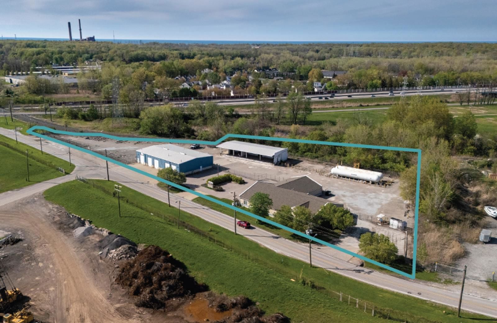 OFFICE & WAREHOUSE BUILDINGS + SECURE YARD 37401 Stevens Boulevard - Image 1
