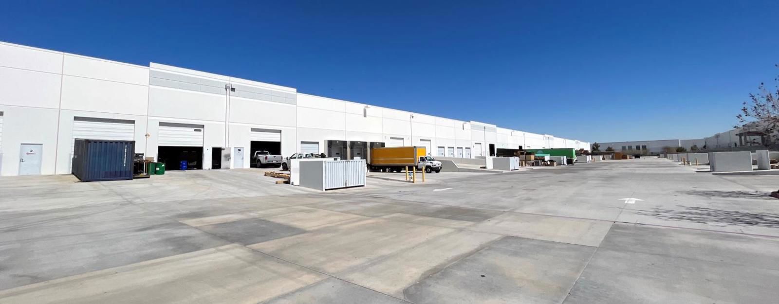 11246 SF FOR LEASE 18499 Phantom West Unit 11