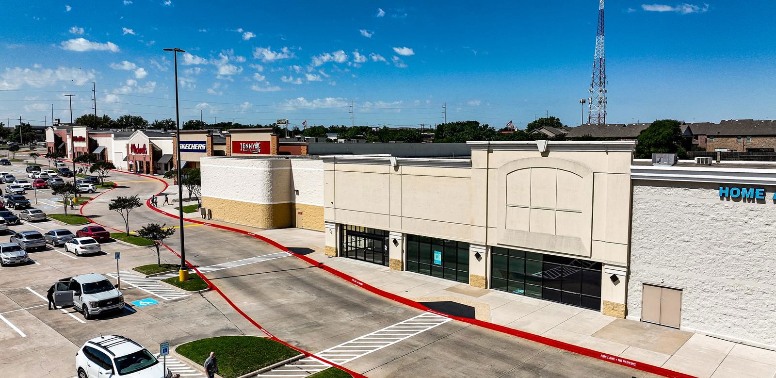 Big Box Retail — Lewisville 2325 South Stemmons Freeway - Image 2