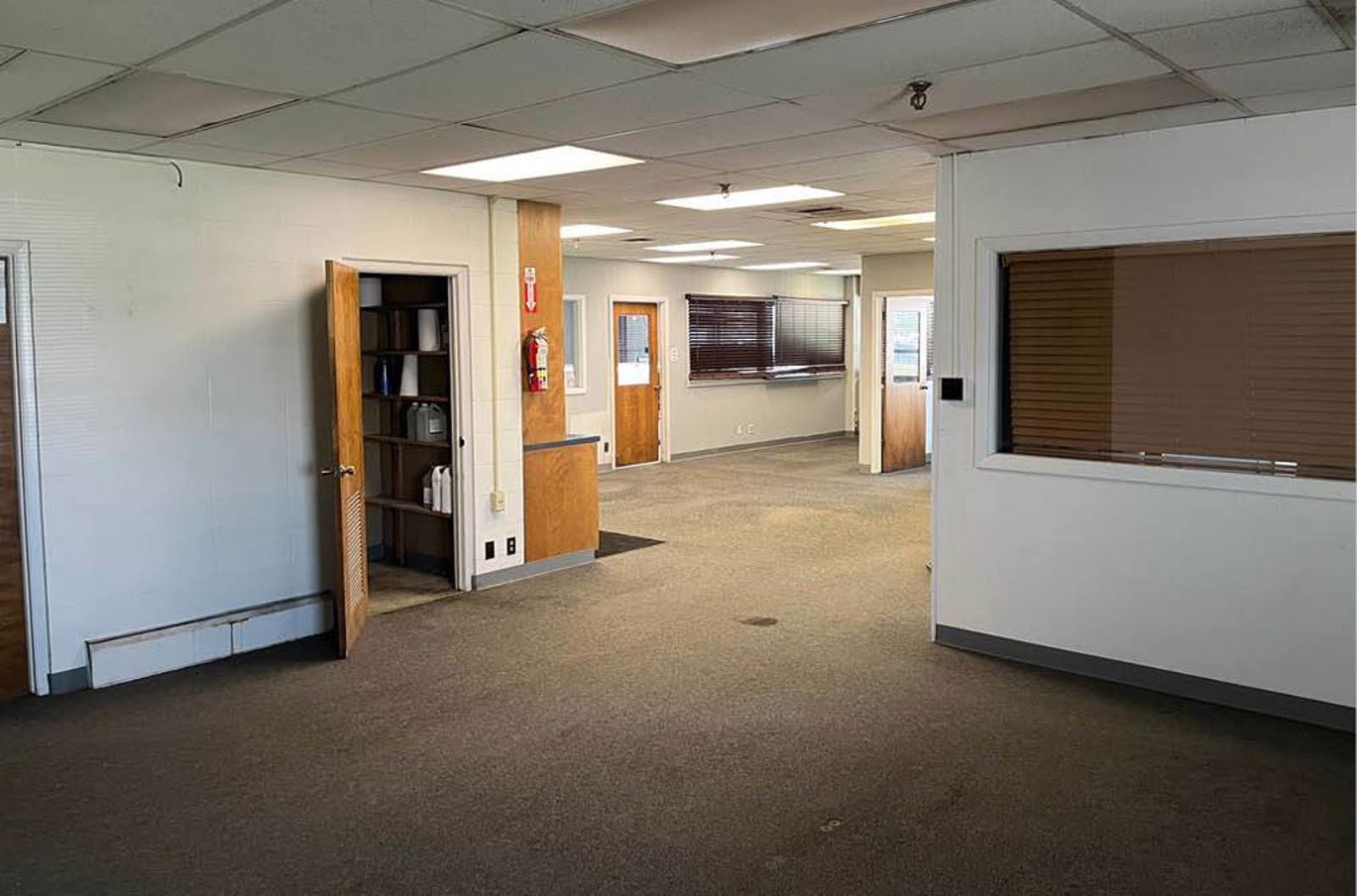 Service and Sales Warehouse - Industrial | For Lease 4550 South 96th Street - Image 7