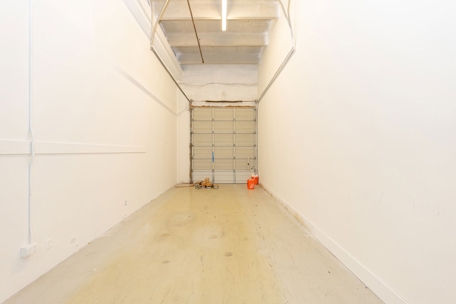 Interior_4095N28Way_Hw_17