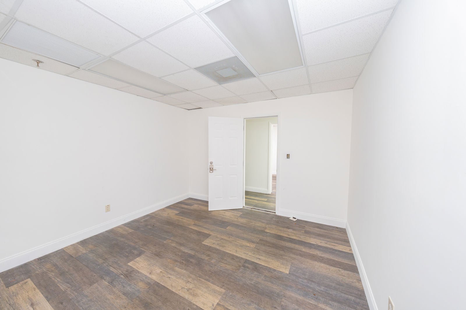 Interior_4095N28Way_Hw_8