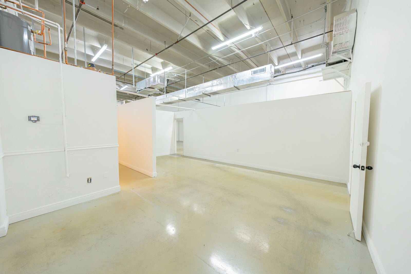 Interior_4095N28Way_Hw_11