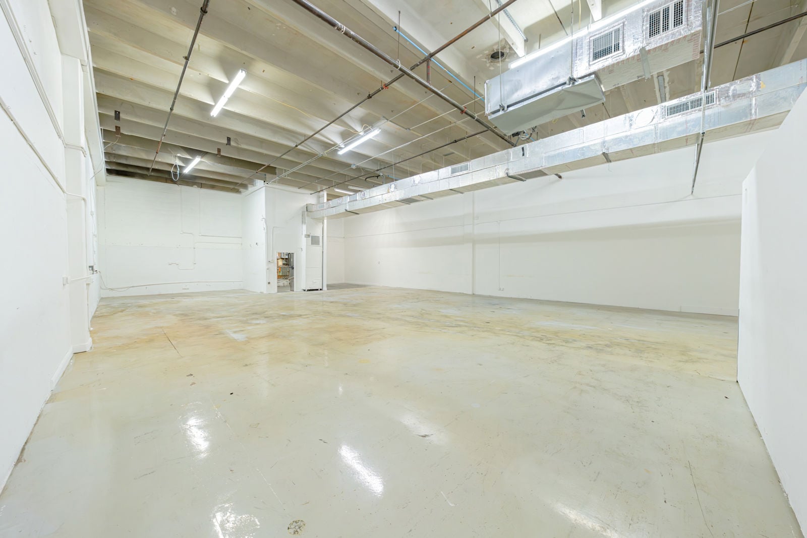 Interior_4095N28Way_Hw_20