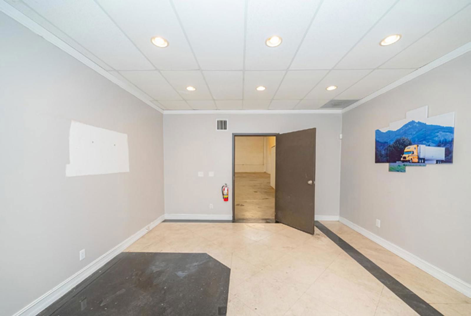 A914frkgj_13u4dkg_g88