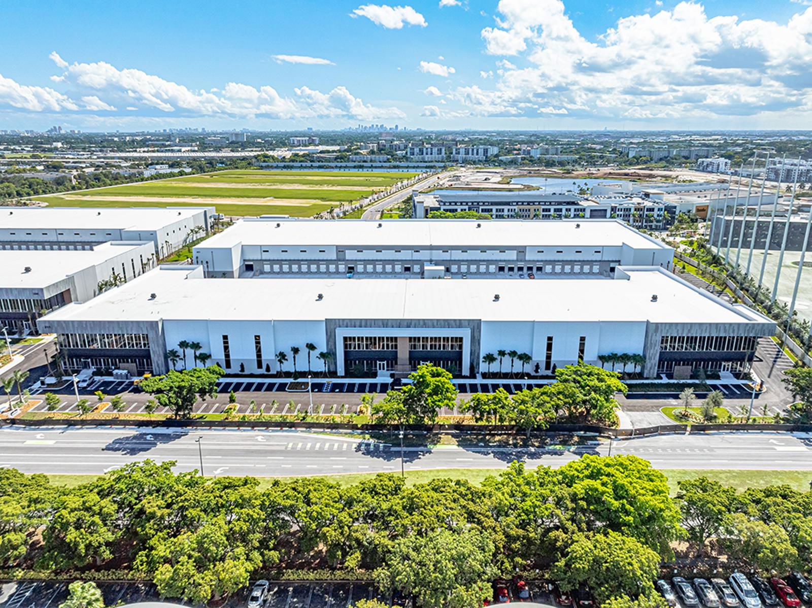 Aerial_B1-RaceTrackLogistics_S3_9