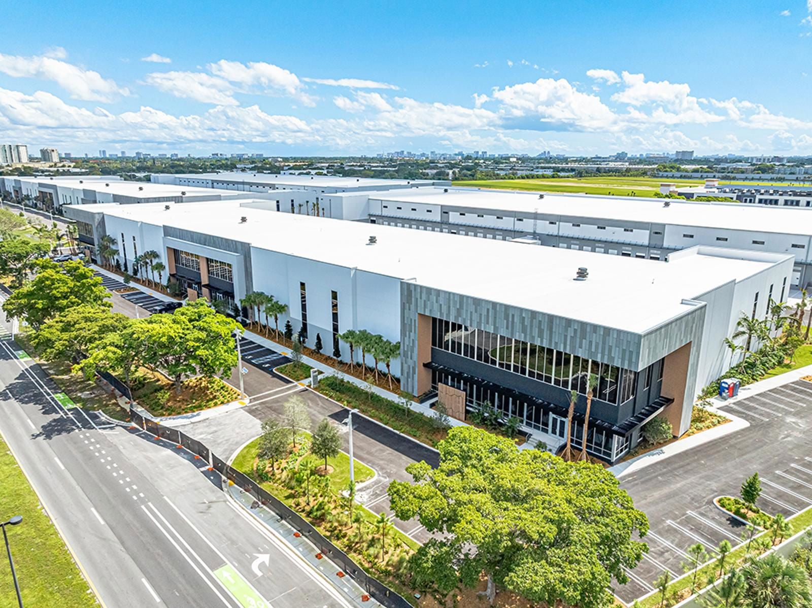 Aerial_B1-RaceTrackLogistics_S3_4