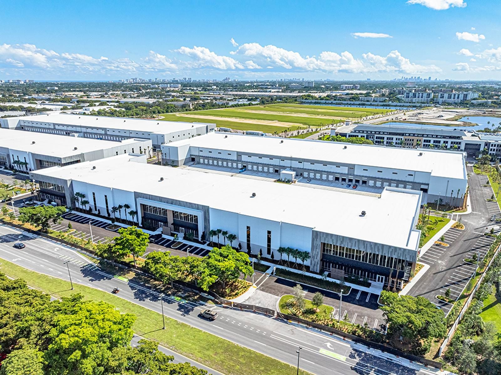 Aerial_B1-RaceTrackLogistics_S3_10