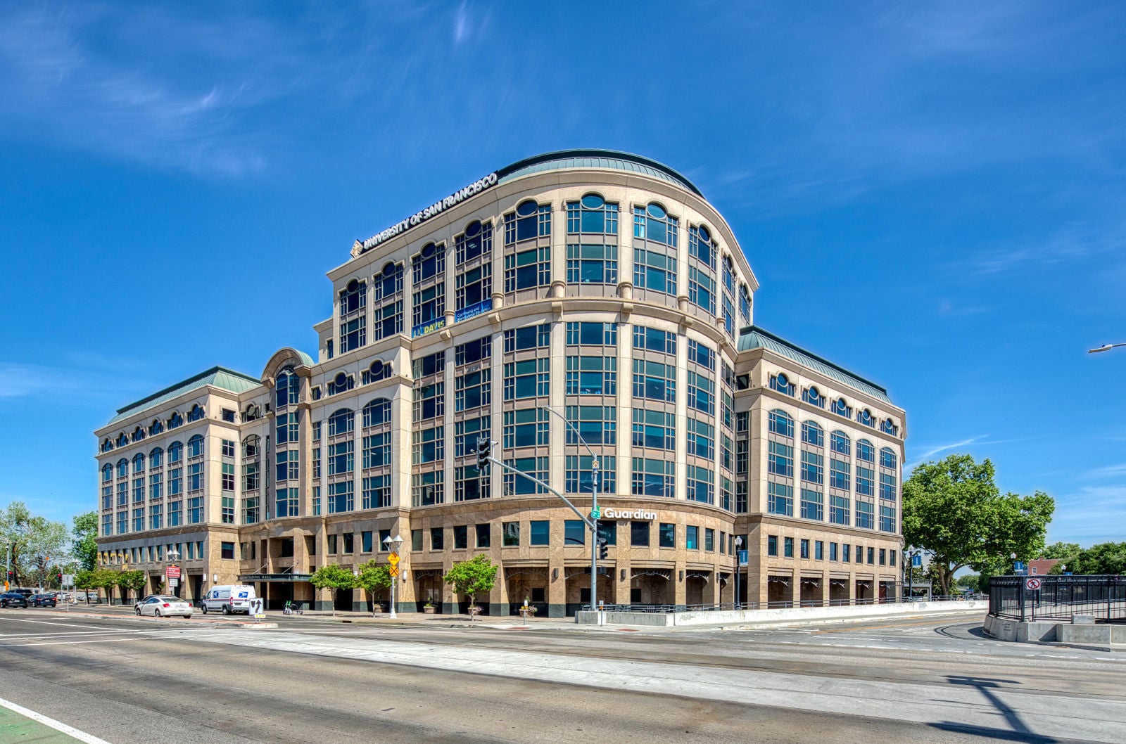 Exterior_EZ7A2534_hdr