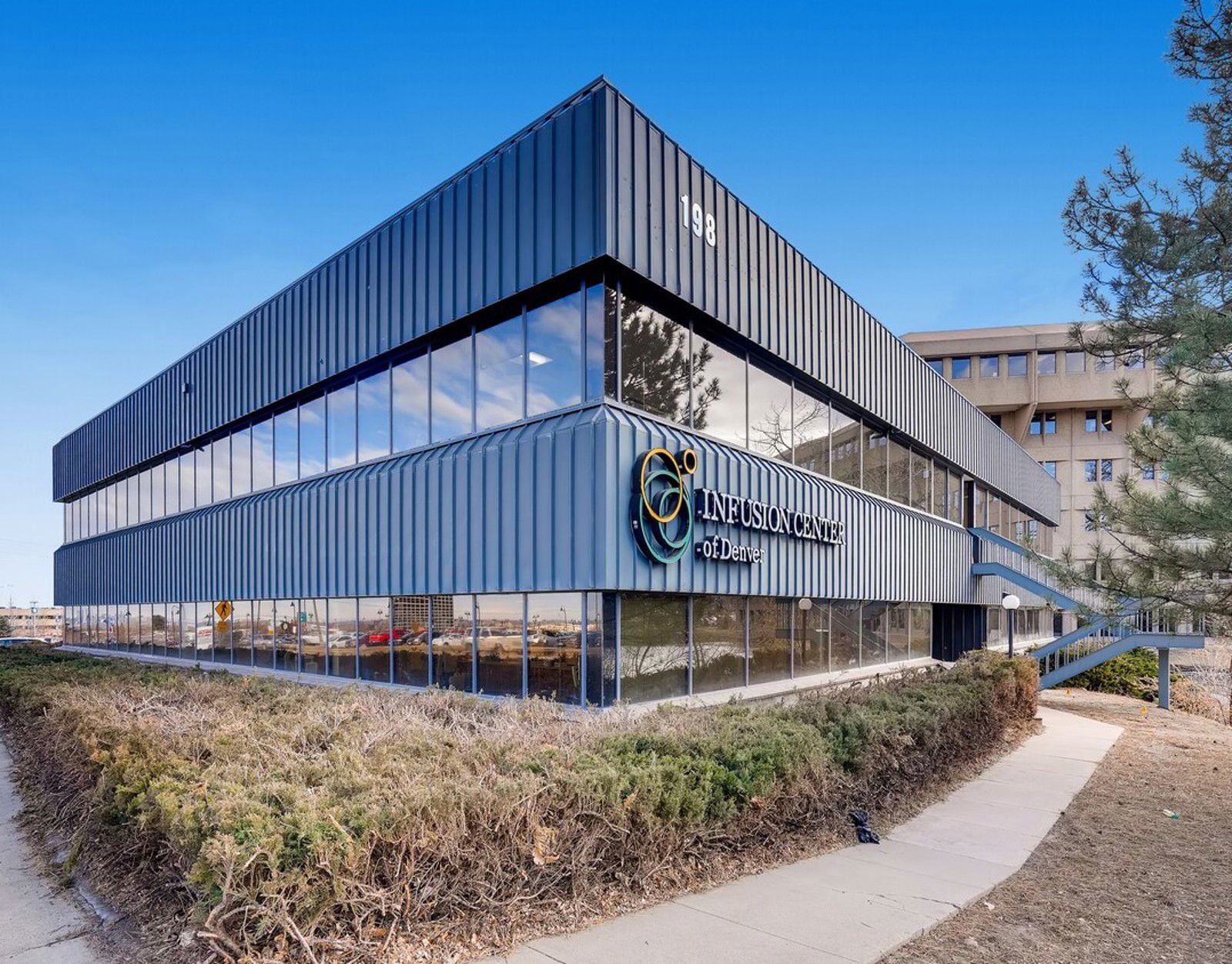 198 Union Infusion sign