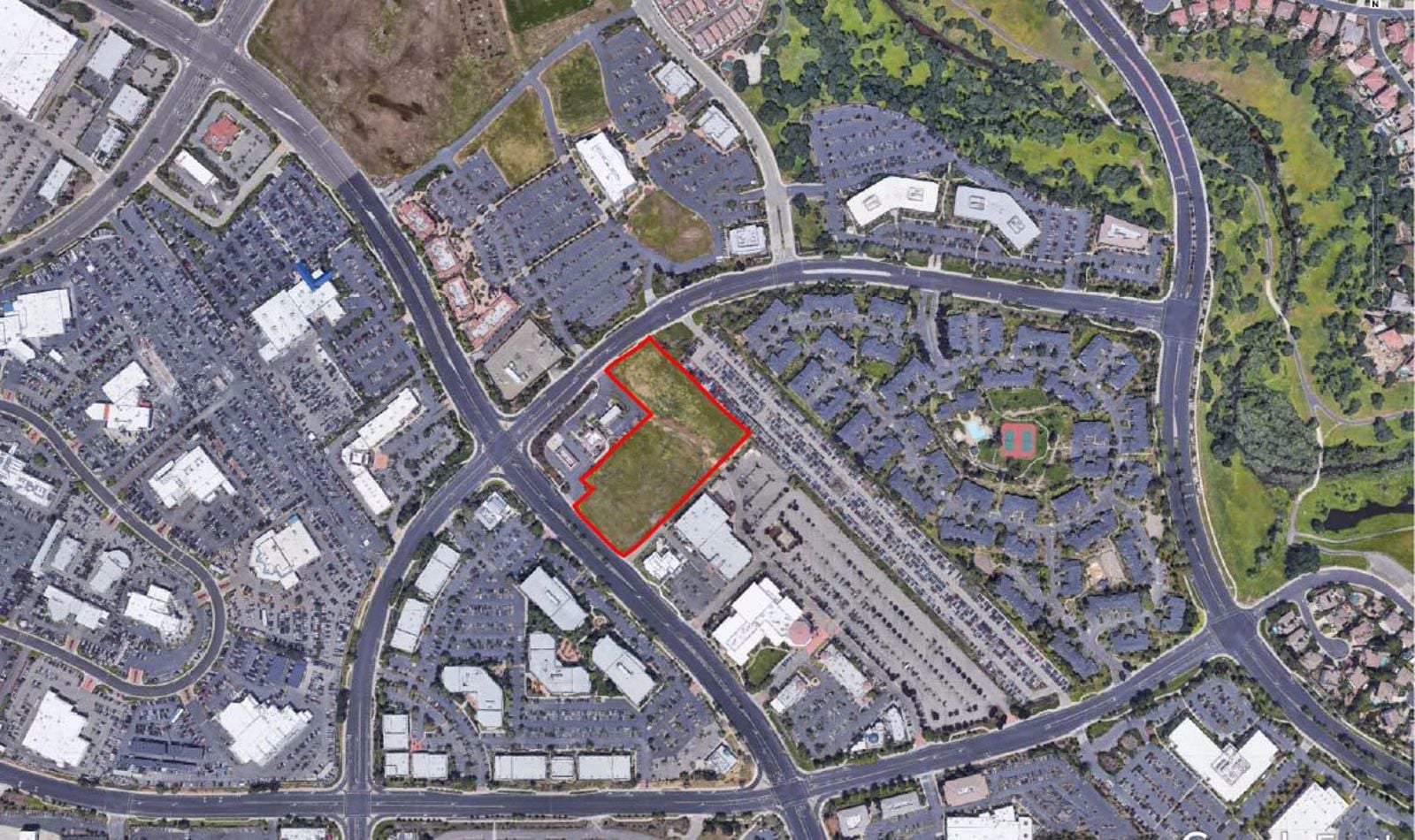 Aerial Map (Closeup) Red outline