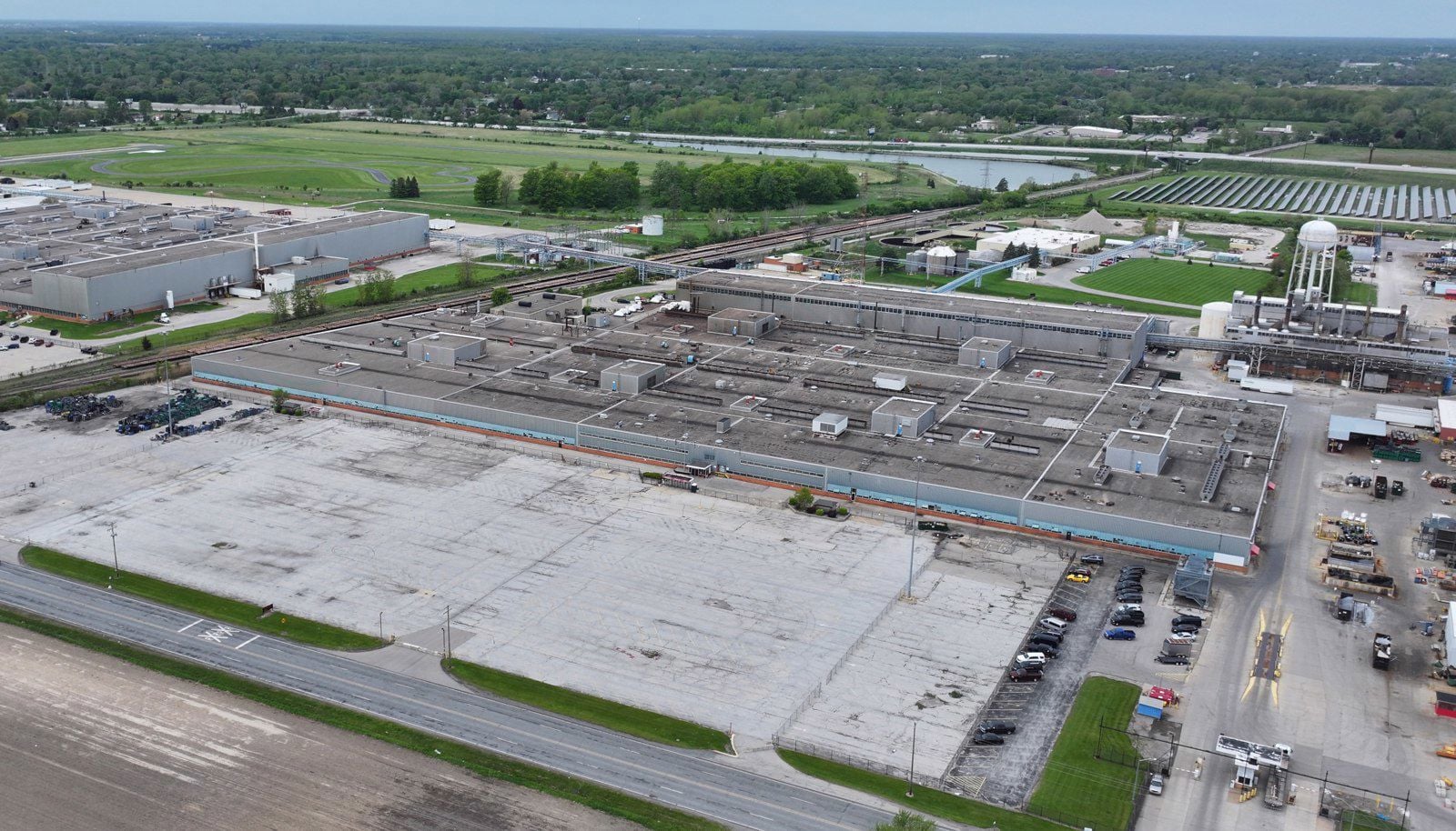 Marketing Brochure_Flyer - 3900 E Holland Rd