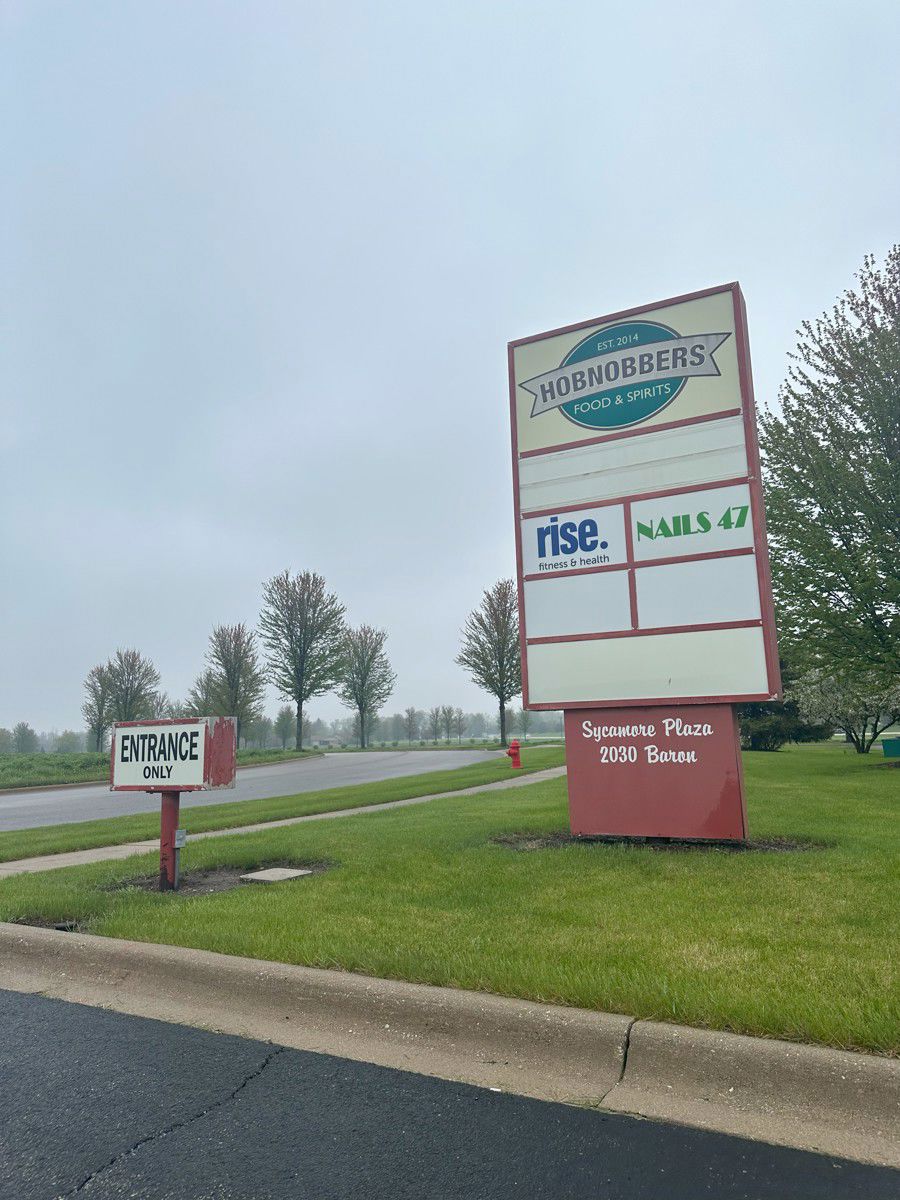 IMG_0013 - Pylon Sign 2