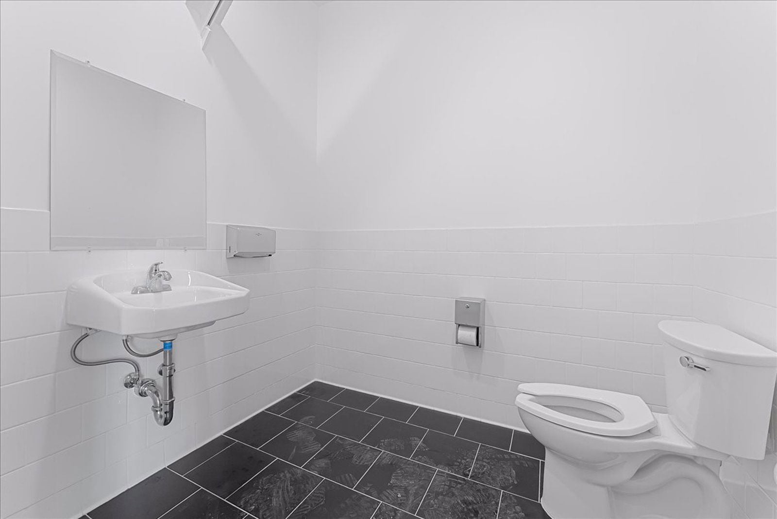 19-176 N La Brea Ave Los Angeles_19