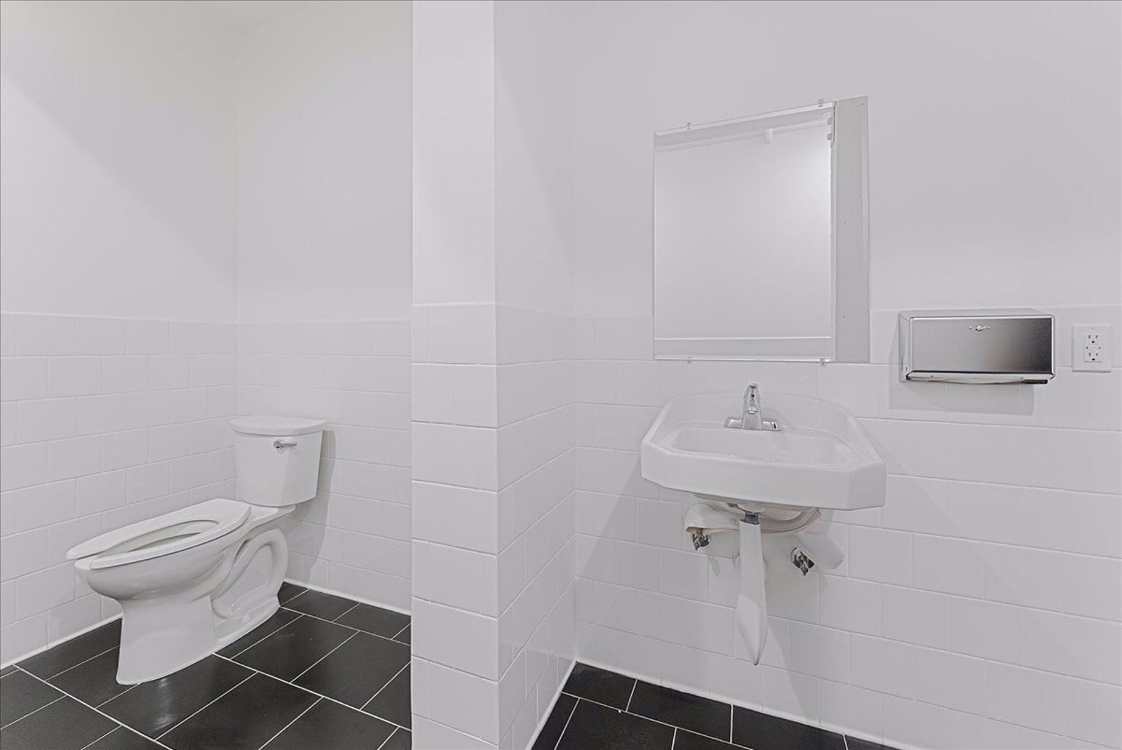 12-176 N La Brea Ave Los Angeles_12