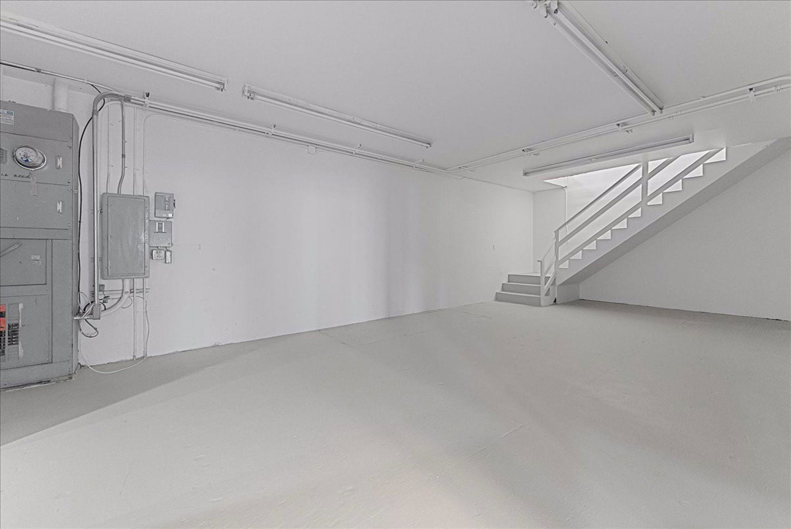 14-176 N La Brea Ave Los Angeles_14